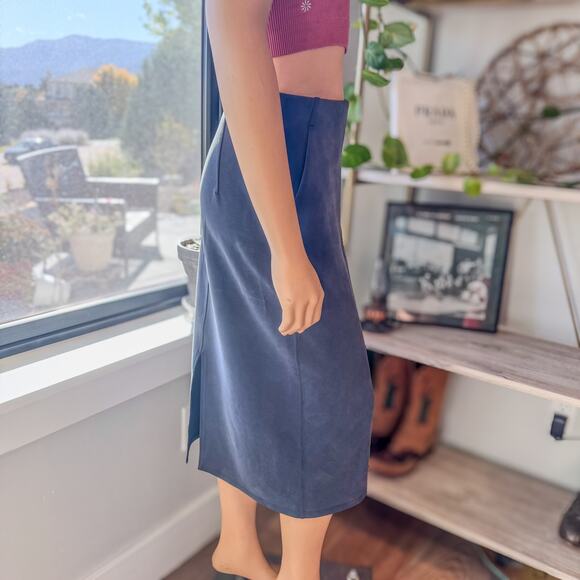 Lululemon, Softstreme High Rise Midi Slim Fit Skirt, Women's 6, Slate Gray - Picture 3 of 11